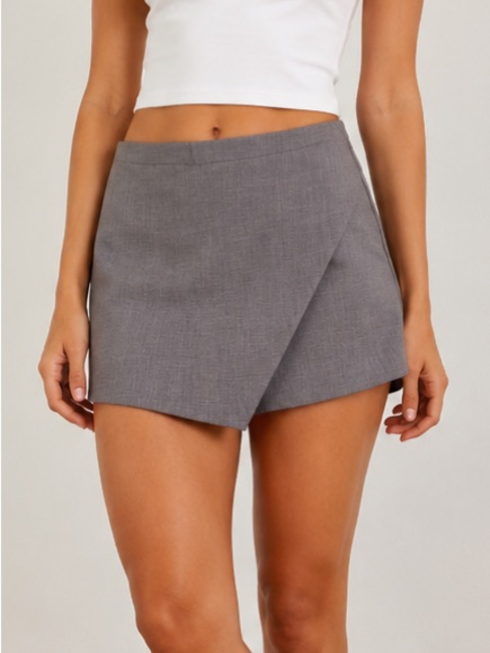 Babaton Kelly Mid Rise Micro Skort in Gray (Size 12)